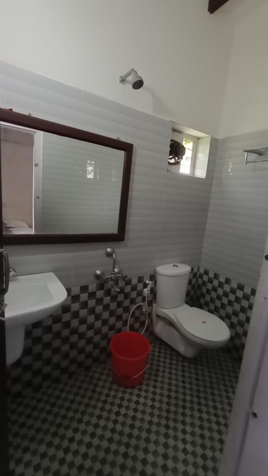 Paradise Homestay Alappuzha Екстер'єр фото